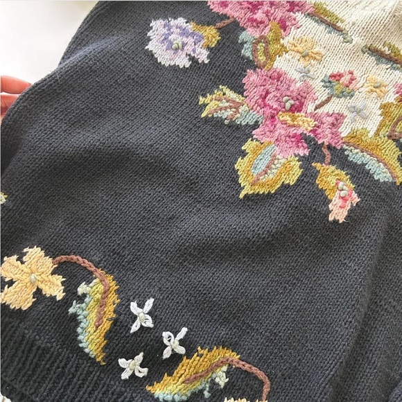 Vintage Hand Knit Floral Embroidered Chunky Sweater Cottagecore Knitwear Medium. - Picture 7 of 8